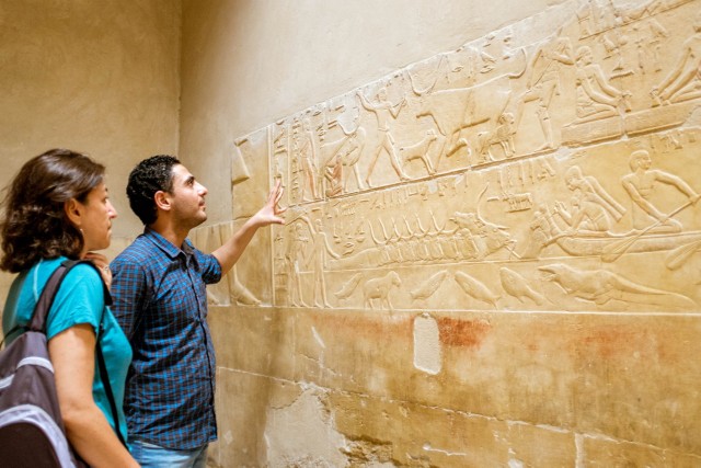 Visit Cairo/Gizé: Pirâmides, Esfinge, Mênfis e excursão de um dia a Sakkara in Kaza