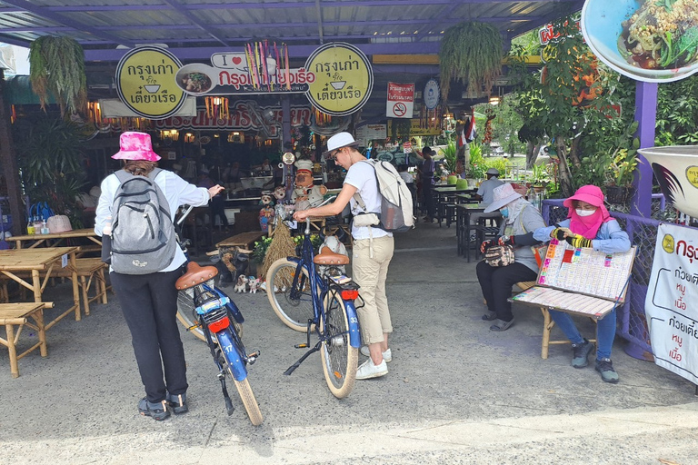 Colori di Ayutthaya: tour in bicicletta di 6 ore patrimonio dell&#039;UNESCO