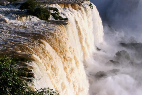 Victoria Falls: Round-Trip Transfer with Hotel Pickup