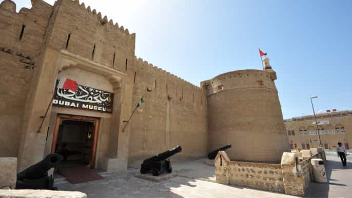 sights of dubai fahidi fort abra and islamic art