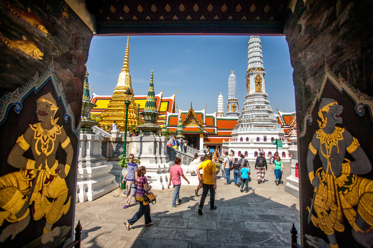 Experiência no Templo e no Rio dos Reis de Bangkok com um morador localExcursão em grupo compartilhada