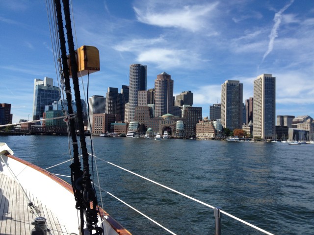 Boston: Downtown Harbor Sailing Cruise