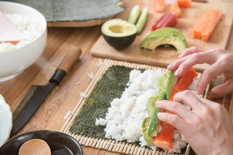 Chicago: Traditionelles Sushi mit Chefkoch Janet herstellen