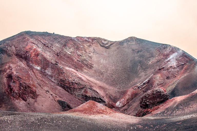 Z Katanii: Etna o zachodzie słońcaZ Katanii: wycieczka publiczna na Etnę Sunset