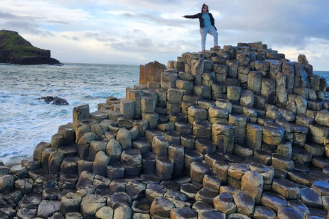 Belfast: Giant's Causeway and Derry Guided Day Trip