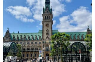 Das Wesentliche von Hamburg auf Spanisch: Geschichte, Hafen und Speicherstadt