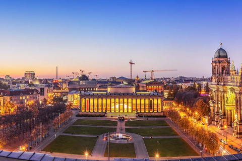 Berlin Christmas Market Tour: Sightseeing, Christmas Market & Mulled Wine