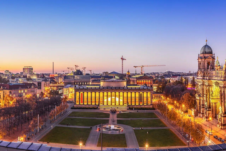 Berlin Christmas Market Tour: Sightseeing, Christmas Market & Mulled Wine