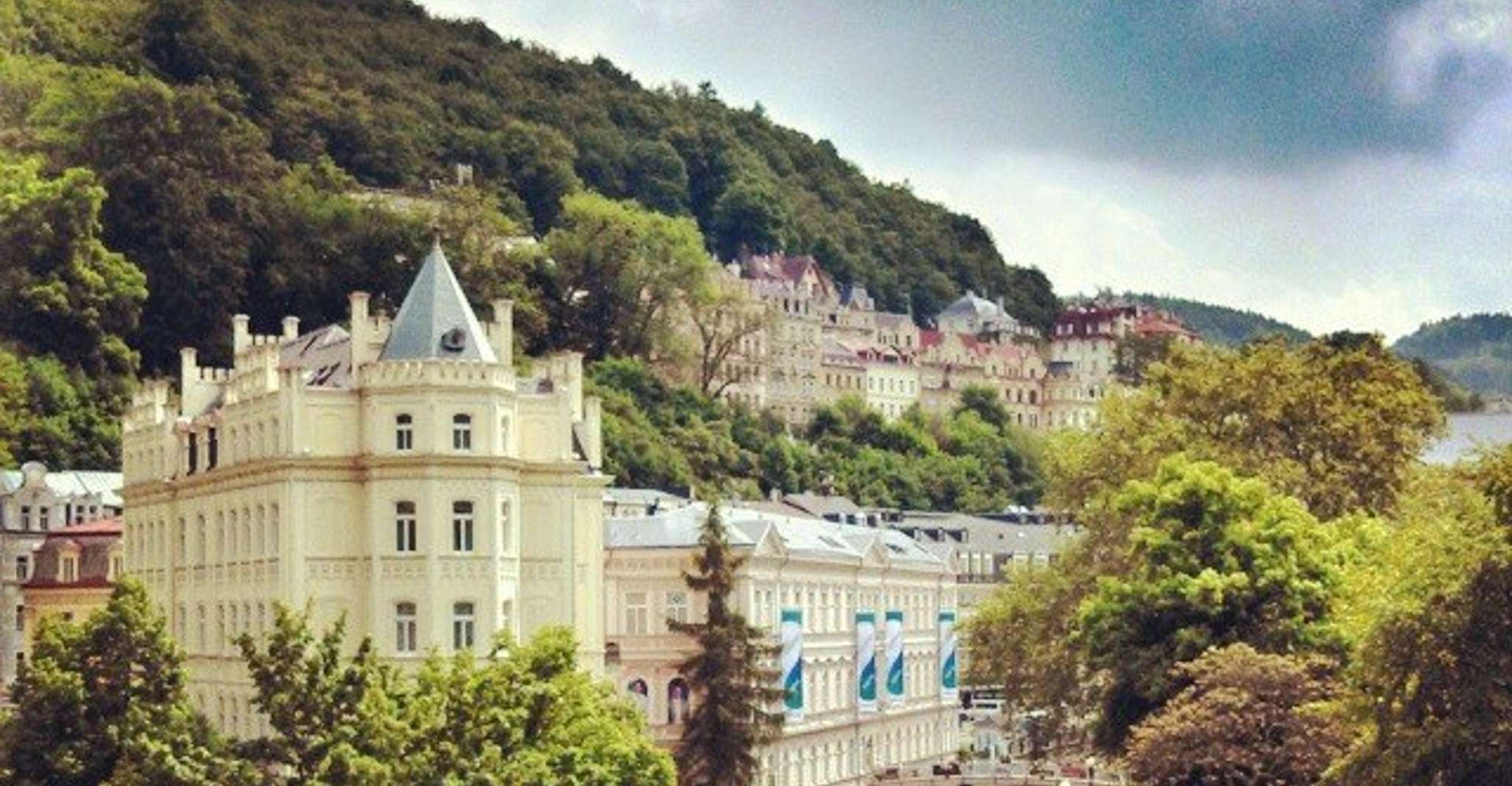 From Prague, Karlovy Vary with Watchtower and Funicular - Housity