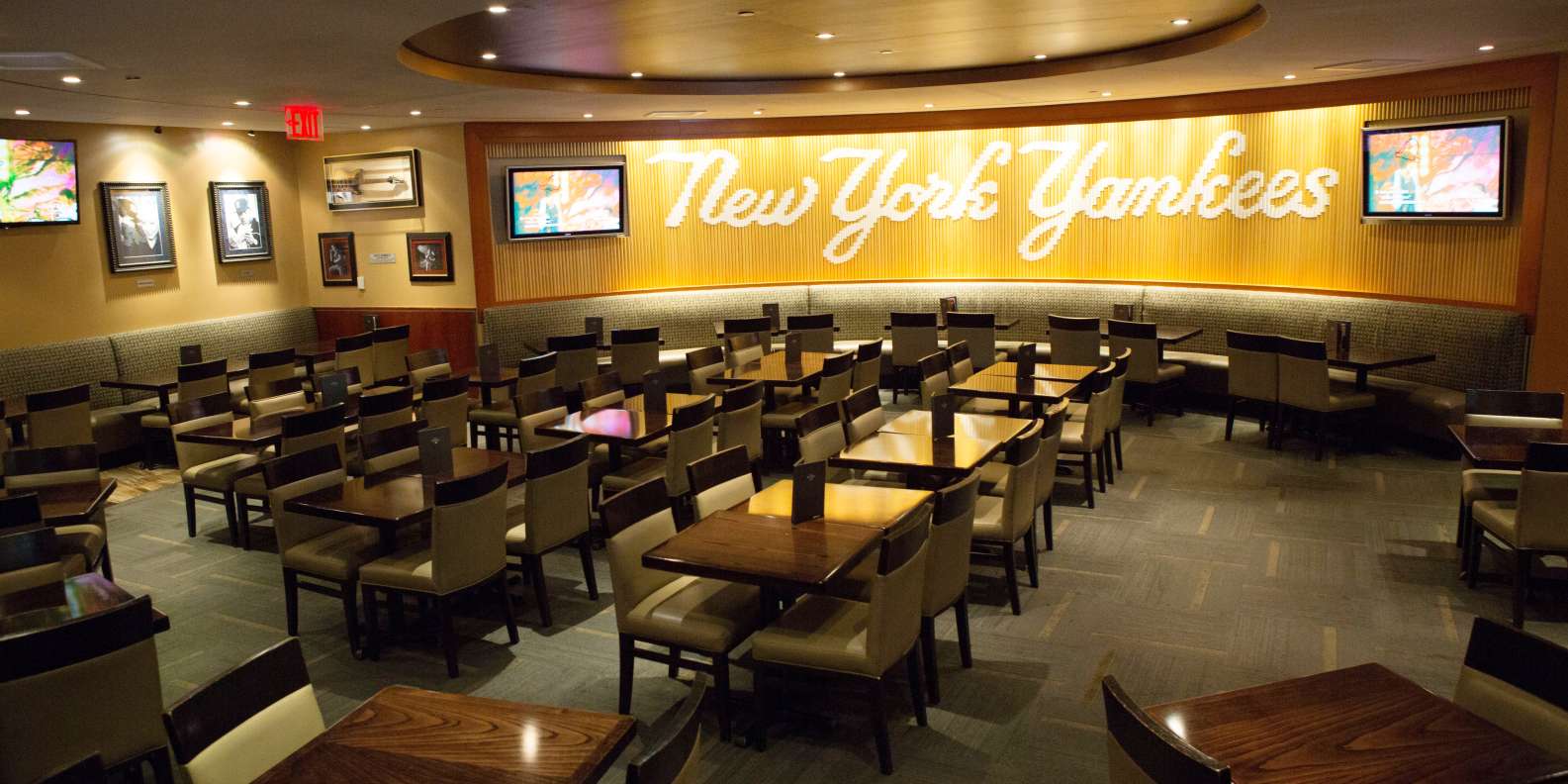 Yankees Shop - Picture of Yankees Clubhouse Shop Times Square, New York  City - Tripadvisor