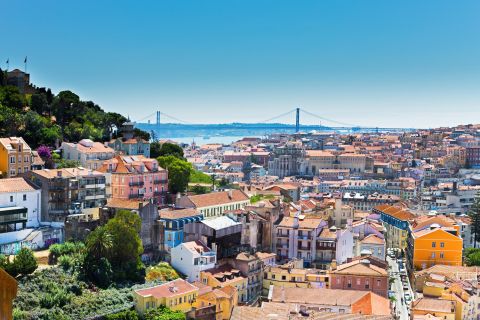 Lisbona e Fátima: tour privato di 8 ore con degustazioni di cibo