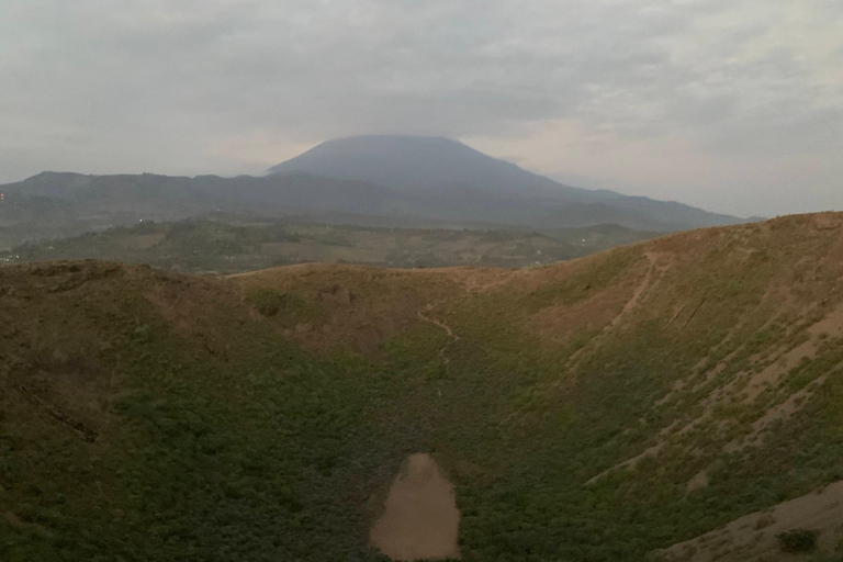 Vulkankrater-Wanderung am Kilimamoto mit Kingstone Asilia