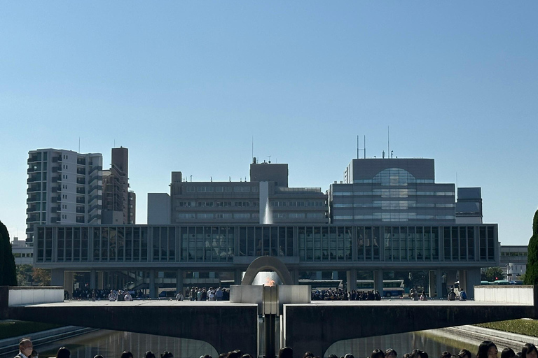 Hiroshima &amp; Miyajima UNESCO 1 dag bustourVanaf JR Hiroshima Station (zonder lunch)