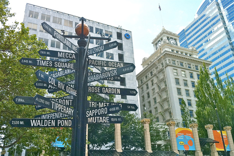 Portland, Oregon: Pink Trolley Hop-On Hop-Off Tour