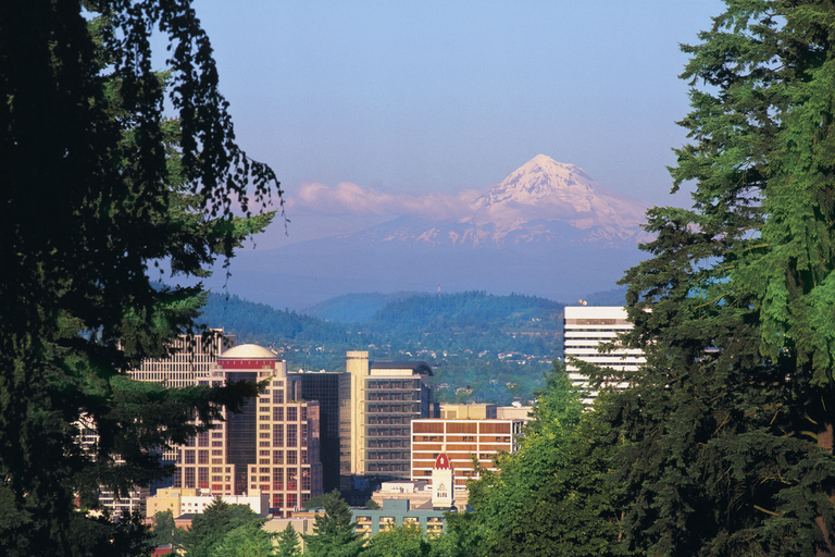 Hop-On Hop-Off Gray Line Pink Trolley Tour - bilet na 1 dzieńPortland, Oregon: 2-dniowy bilet na wycieczkę Hop-On Hop-Off