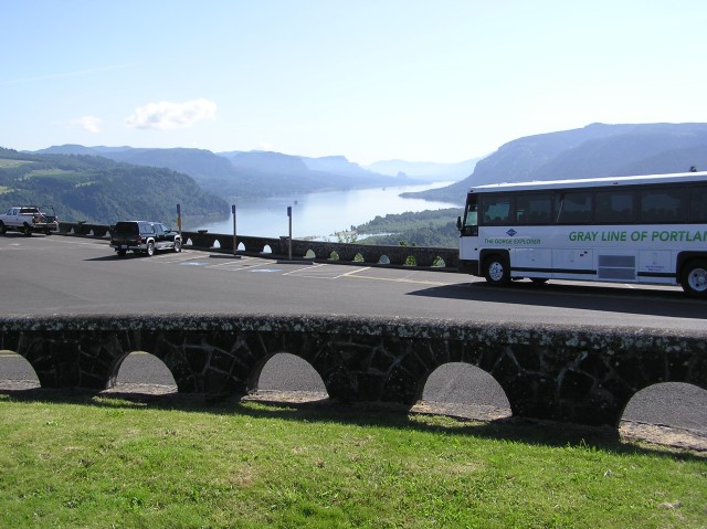 Visit Multnomah Falls & Columbia River Gorge Tour with Gray Line in Columbia River Gorge