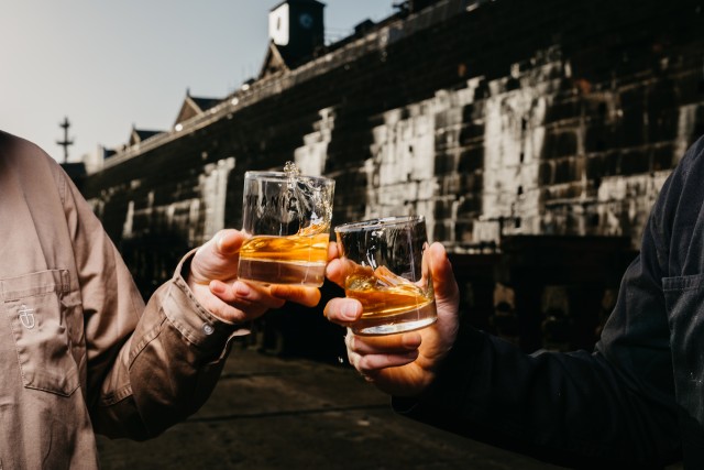 Visit Belfast Titanic Distillers Premium Tour and Whiskey Tasting in Lisburn