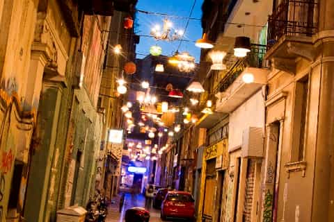 Tour en bicicleta eléctrica y degustación de comida en el casco antiguo de Atenas