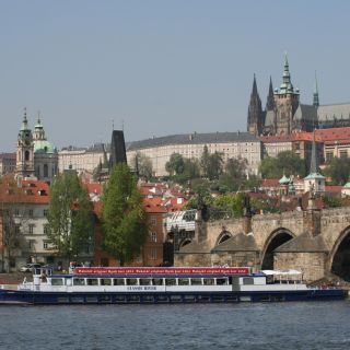 Praga: crucero con vistas por el río Moldava