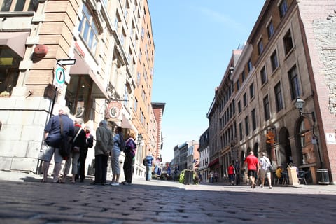 Vieux-Montréal: tour VIP a pie de 2 horas