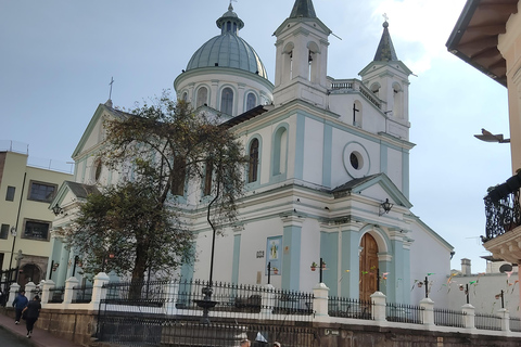 基多专属之旅：赤道纪念碑与殖民风情基多私人定制之旅：赤道纪念碑与殖民风情基多