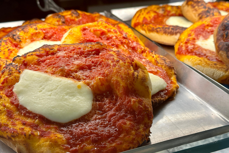 Naples: Street Food and Guided Sightseeing Walking Tour