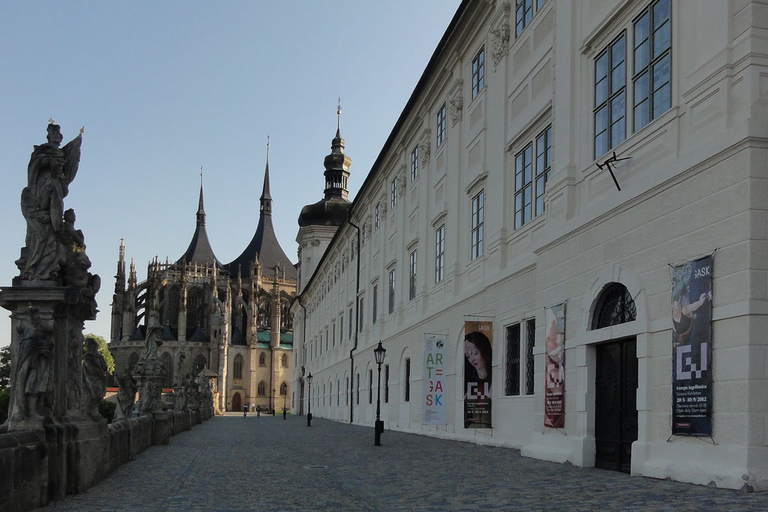 Igreja dos Ossos e Kutna Hora Private Tour saindo de Praga