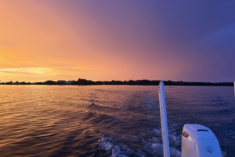 Melbourne Beach: Private Sunset Boat Tour at Sebastian Inlet