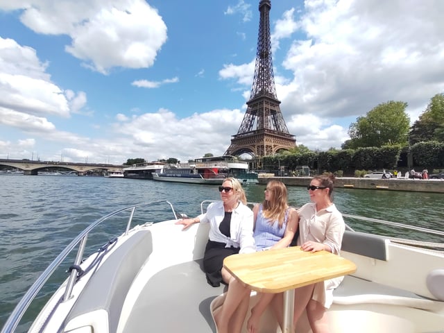 Paris private boat Seine River start near Eiffel Tower