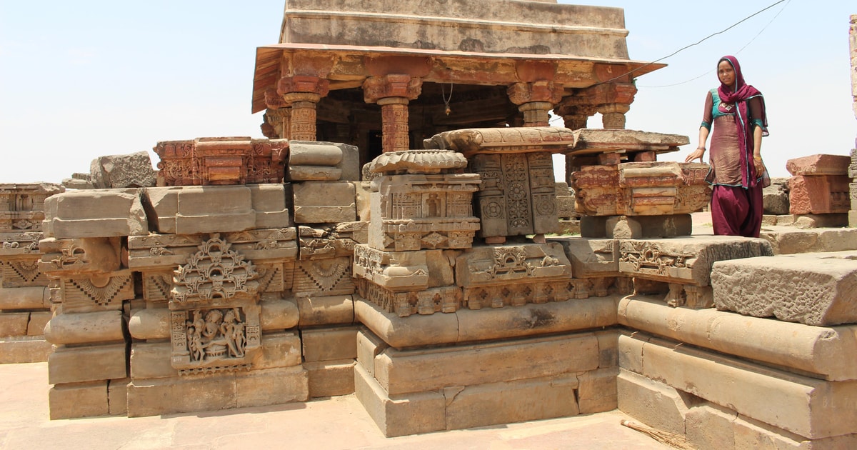 De Jaipur: Tour particular ao poo em degraus de Abhaneri | GetYourGuide
