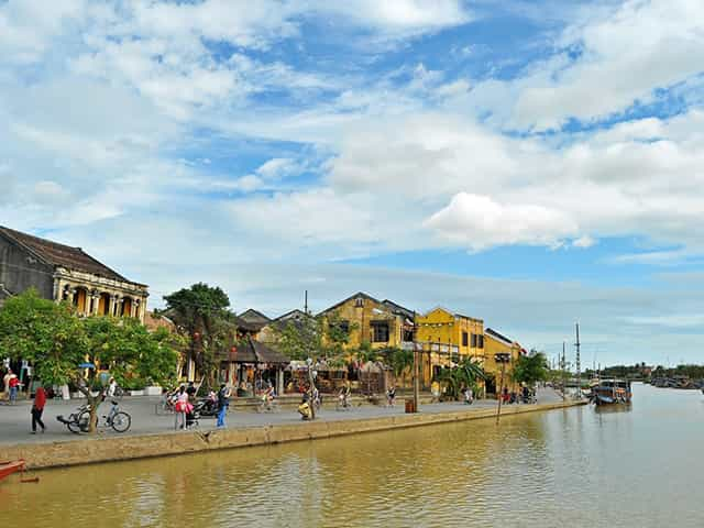 Recorrido A Pie Por La Ciudad Antigua De Hoi An Getyourguide