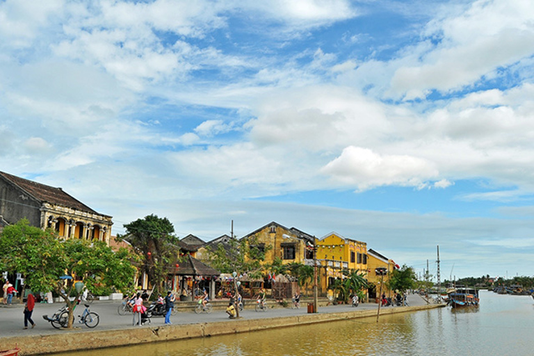 Hoi An Piesze zwiedzanie starego miastaWycieczka grupowa (maksymalnie 15 osób na grupę)