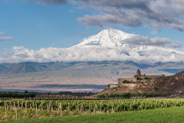 Khor Virap and Noravank with Tushpa and Momik Wine Tastings
