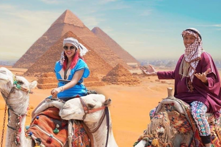 Caïro: Gizeh-piramides door Camel