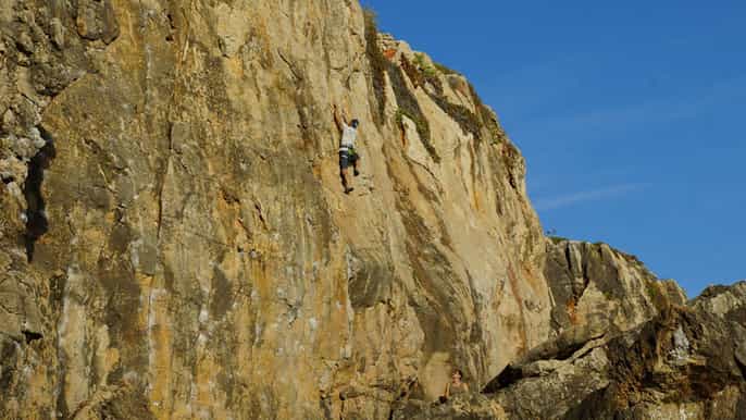 experiência de escalada em rocha em 35 horas em cascais