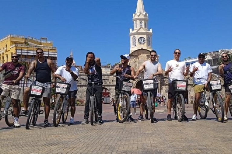 Cartagena: Have fun on a bike tour through the old city