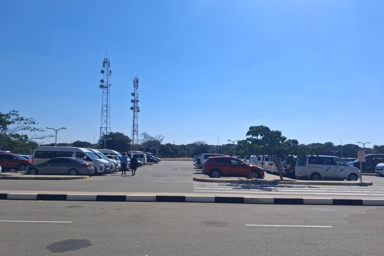Victoria Falls: Airport Transfer, Falls Tour & Village Visit