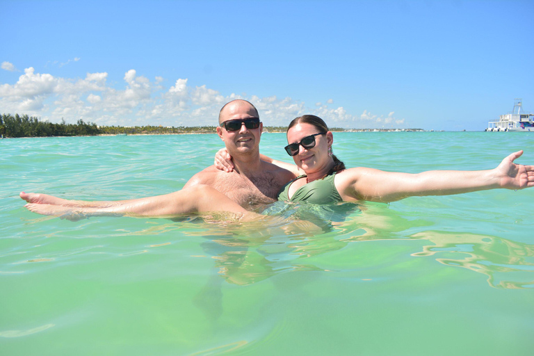 Punta Cana: Island escape to Saona, catamaran & beach lunch Punta Cana: Catamaran Party Cruise | Open Bar & Snorkeling