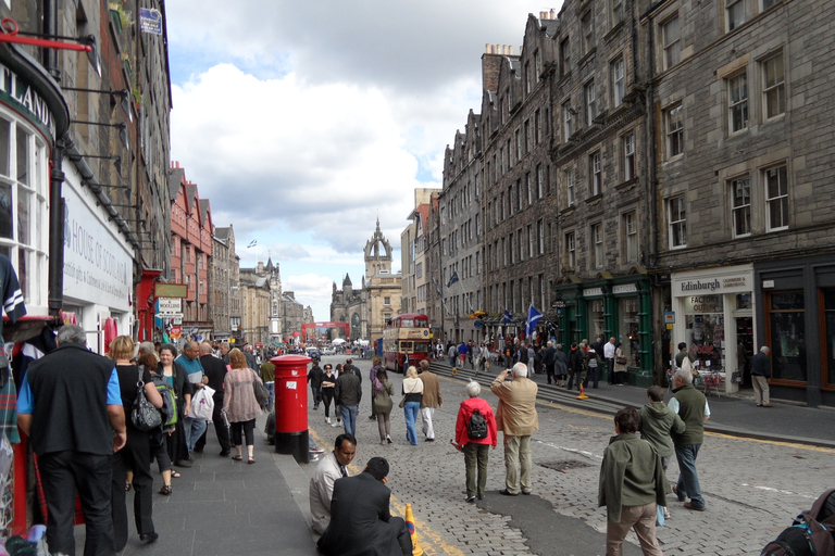 Edimburgo: tour guidato privato a piediEdimburgo: tour guidato a piedi di 3 ore