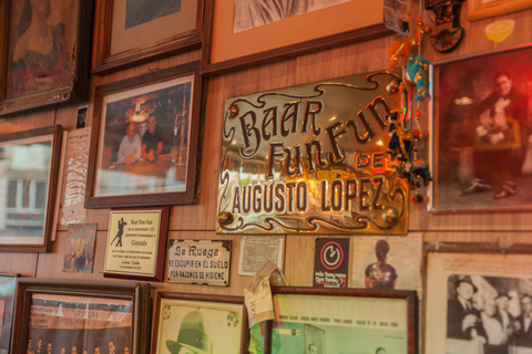 Montevideo: Dinner and Tango Show at the Historic Bar Fun Fun