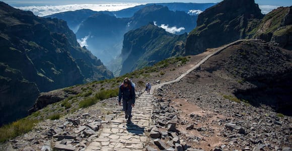 Madeira: Pico Arieiro to Pico Ruivo Guided Hiking Tour