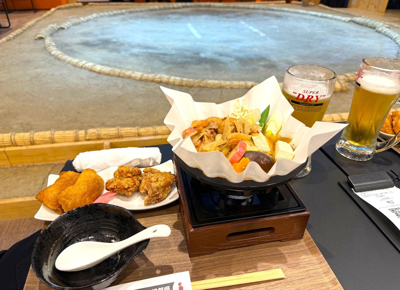 Tokyo: Sumo Show-oplevelse med Chicken Hot Pot og et foto