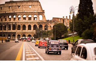 Rom: 3-stündige Stadttour im Fiat 500 im Vintage-Stil