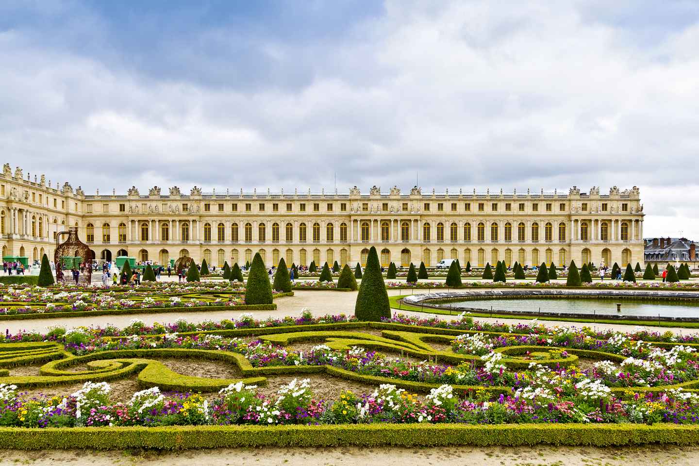 From Paris: Versailles & Louvre Guided Tour