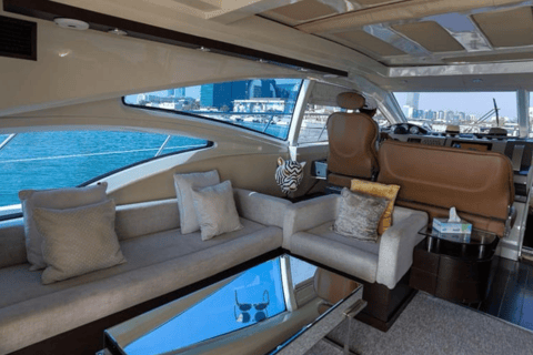 Abu Dhabi: Yachtcharter