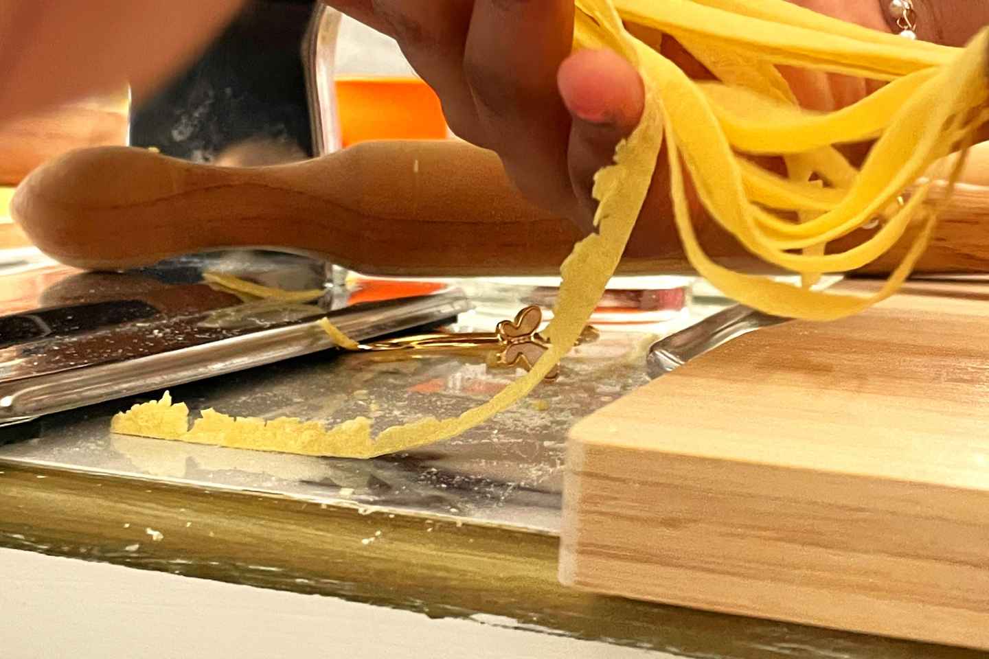 Florence: cours de pâtes fraîches avec dîner, vin et chant
