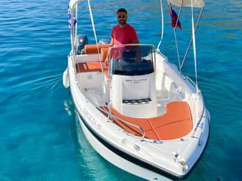 Hydra: No-License Boat Rental