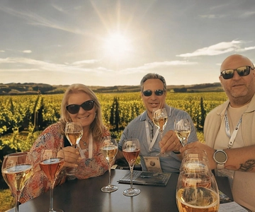 Scopri i segreti delle case produttrici e dei vigneti dello Champagne con degustazioni