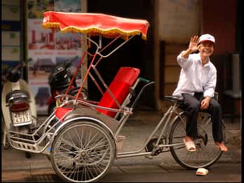 Hanoi: Cyclo-Rundfahrt mit Street Food-Rundgang Hanoi: Cyclo-Rundfahrt mit Street Food-Rundgang