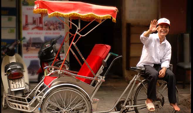 hanoi walking street food tour cyclo